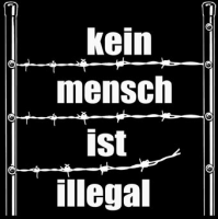 Kein Mensch ist illegal – Zaun Sweatshirt, schwarz